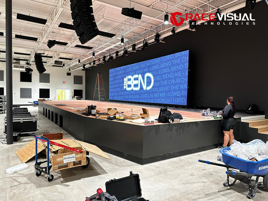 500x500mm 패널 CCC/CE 인증 LED 비디오 벽 28W 160° 뷰 앵글 사용자 지정 구성 자동 잠금 시스템